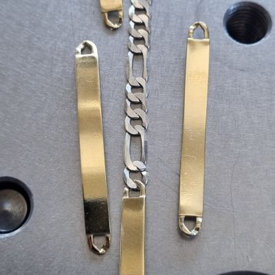 targhetta con occhielli stampati x bracciale
